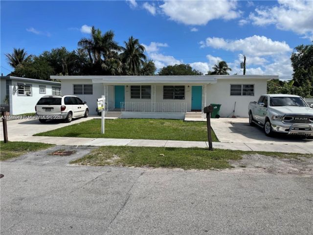  2 BR,  1.00 BTH &nbsp; style home in Miami
