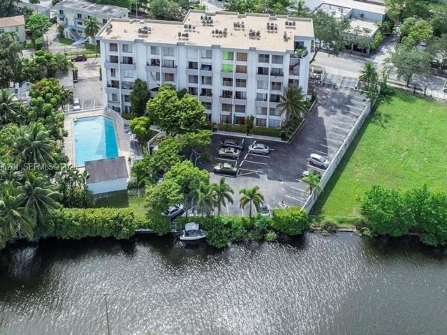  1 BR,  1.50 BTH &nbsp; style home in El Portal