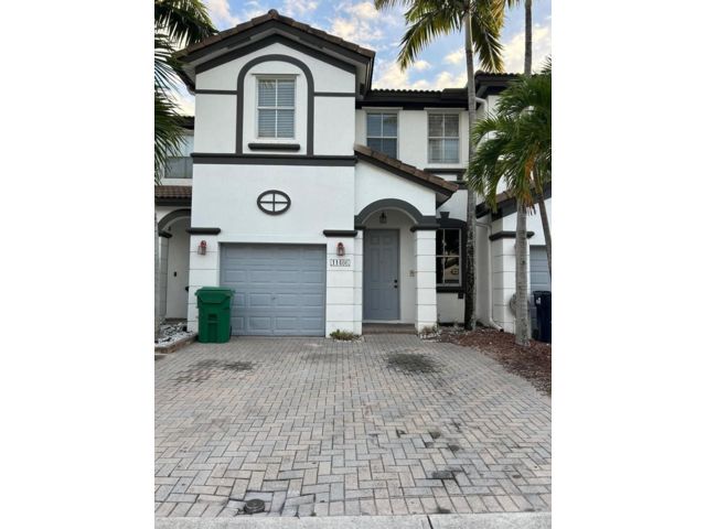  5 BR,  3.00 BTH &nbsp; style home in Medley