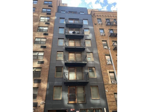 [Midtown Real Estate, listing number 3336087]