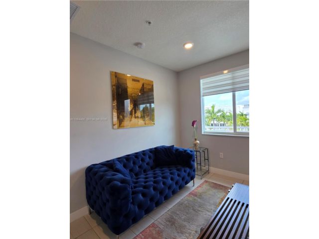  3 BR,  2.00 BTH &nbsp; style home in Medley