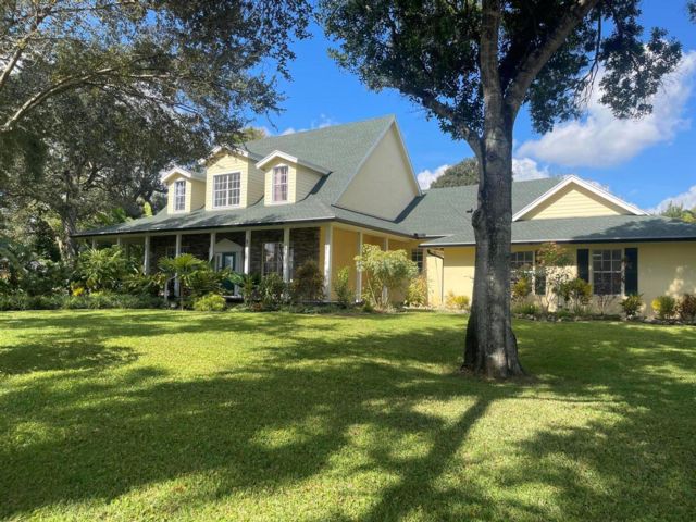  4 BR,  3.00 BTH &nbsp; style home in Loxahatchee