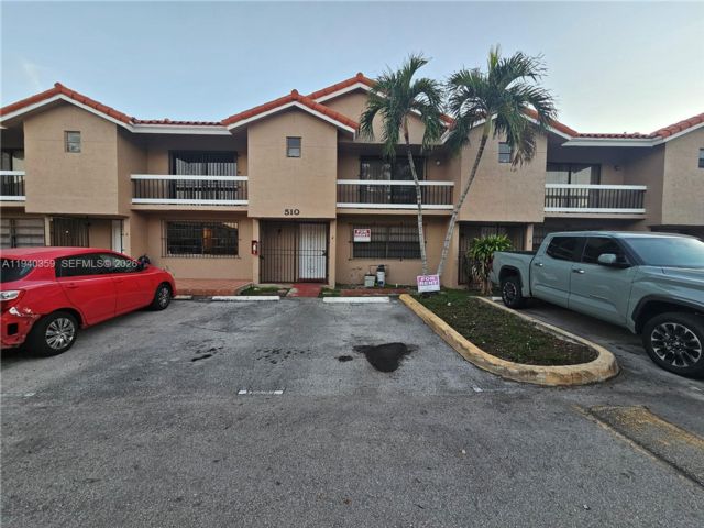  3 BR,  2.50 BTH &nbsp;Townhouse style home in Miami
