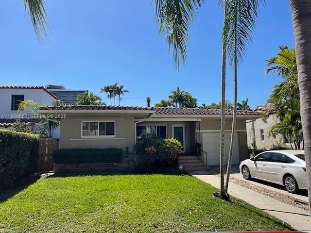  2 BR,  2.00 BTH &nbsp;Other style home in El Portal