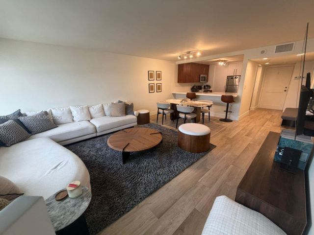  1 BR,  1.50 BTH &nbsp; style home in Miami