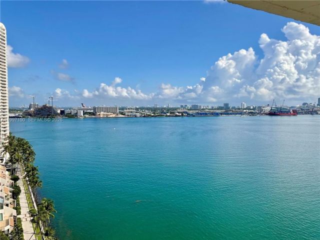 [Miami Real Estate, listing number 3336201]