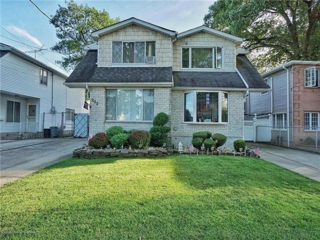  3 BR,  2.00 BTH &nbsp;Single family style home in Grant City