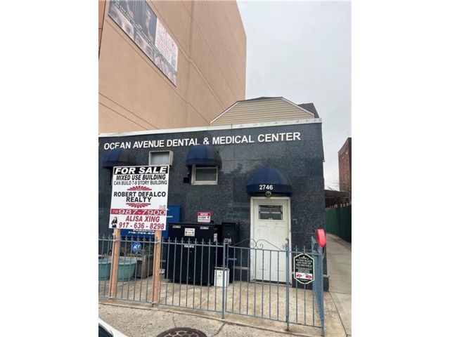 Studio,  0.00 BTH &nbsp;Mixed use style home in Homecrest