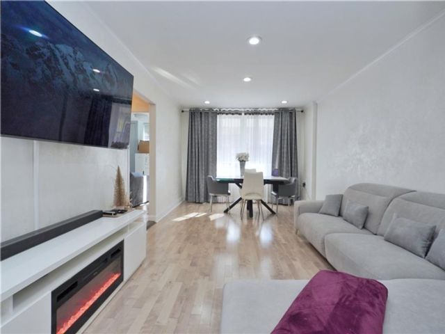  2 BR,  1.00 BTH &nbsp;Co-op style home in Sheepshead Bay