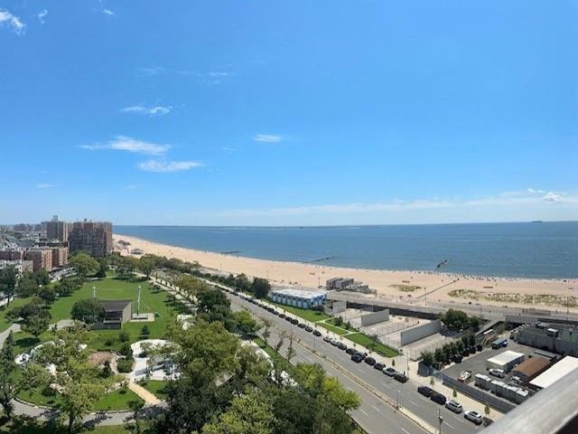  1 BR,  1.00 BTH &nbsp;Condominium style home in Brighton Beach