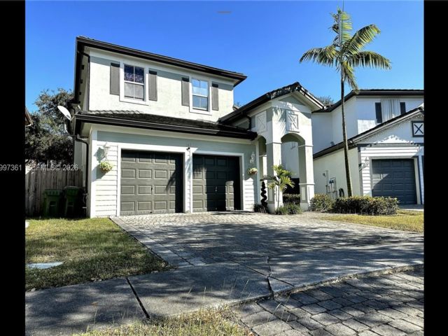  3 BR,  2.50 BTH &nbsp; style home in Homestead
