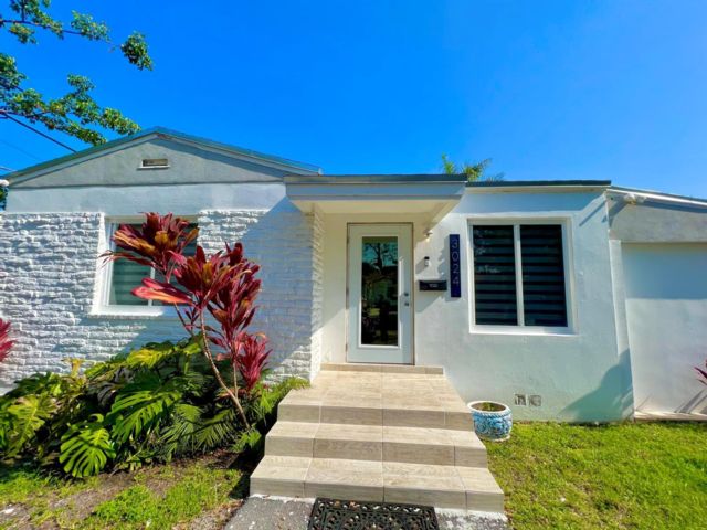  2 BR,  1.00 BTH &nbsp; style home in Miami
