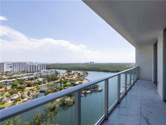 [Sunny Isles Beach Real Estate, listing number 3336262]