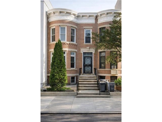 Studio,  0.00 BTH &nbsp;Multi-family style home in Sunset Park