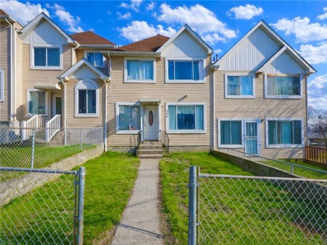  3 BR,  3.00 BTH &nbsp;Single family style home in Stapleton