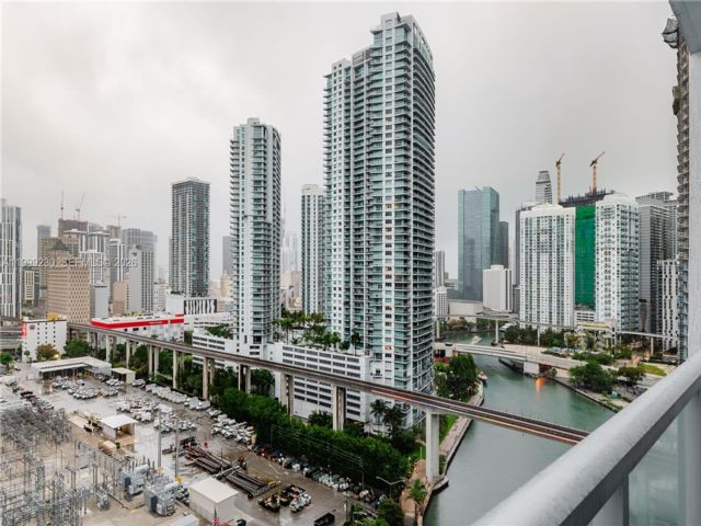  1 BR,  1.50 BTH &nbsp; style home in Miami