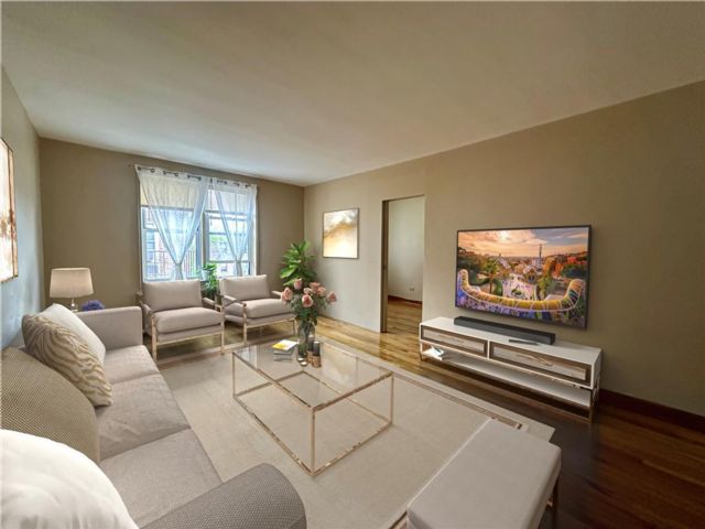  1 BR,  1.00 BTH &nbsp;Co-op style home in Sheepshead Bay