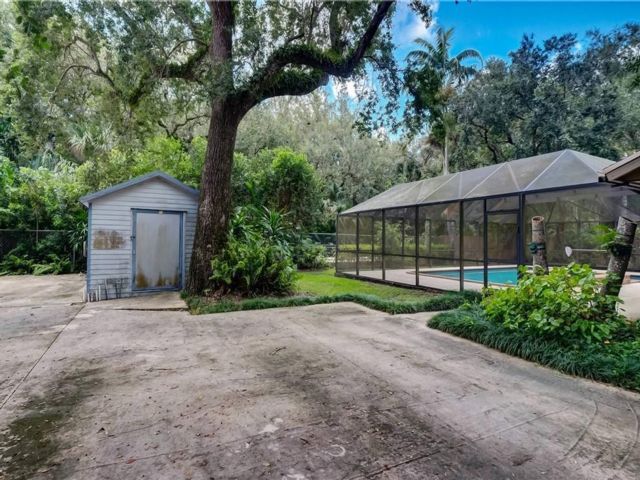  4 BR,  2.00 BTH &nbsp;European style home in Miami