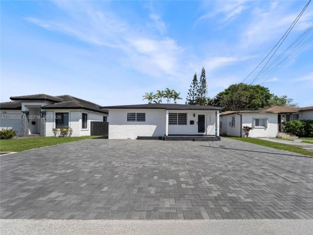  3 BR,  2.00 BTH &nbsp;European style home in Miami