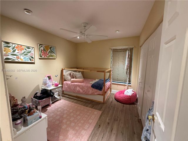 [PHOTO]