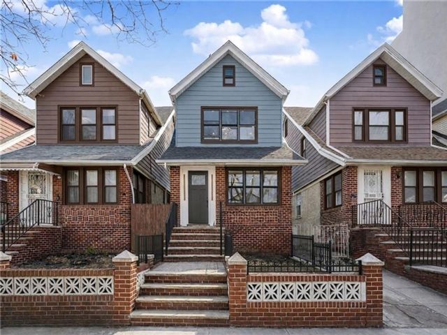  7 BR,  4.00 BTH &nbsp;Single family style home in East Flatbush