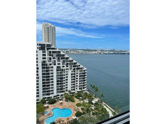  2 BR,  2.00 BTH &nbsp; style home in Miami