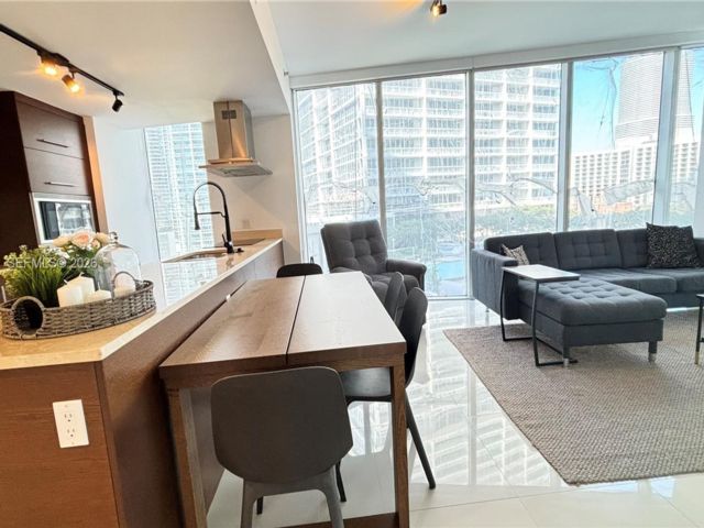  2 BR,  2.00 BTH &nbsp; style home in Miami