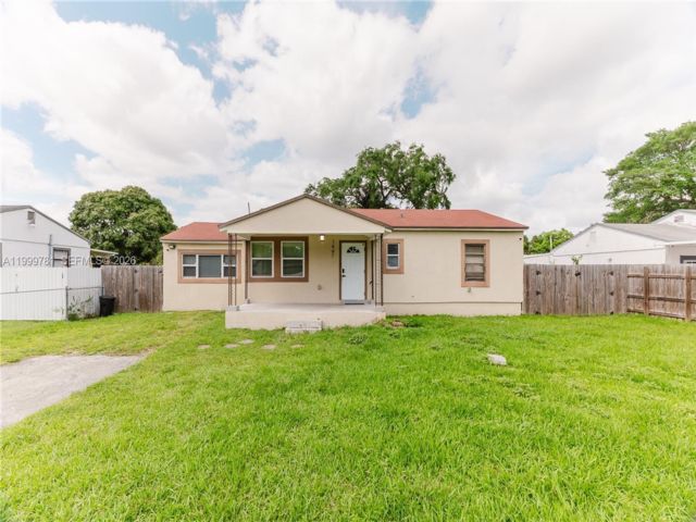  3 BR,  2.00 BTH &nbsp; style home in Miami