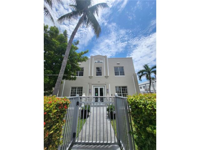  2 BR,  2.00 BTH &nbsp; style home in Carl Fisher