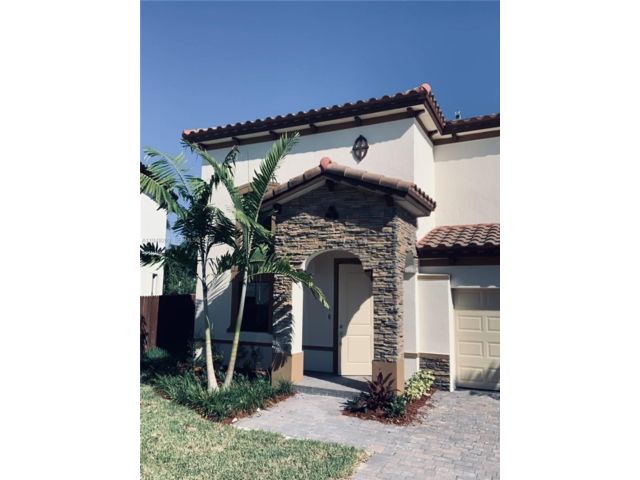  4 BR,  3.00 BTH &nbsp; style home in Homestead