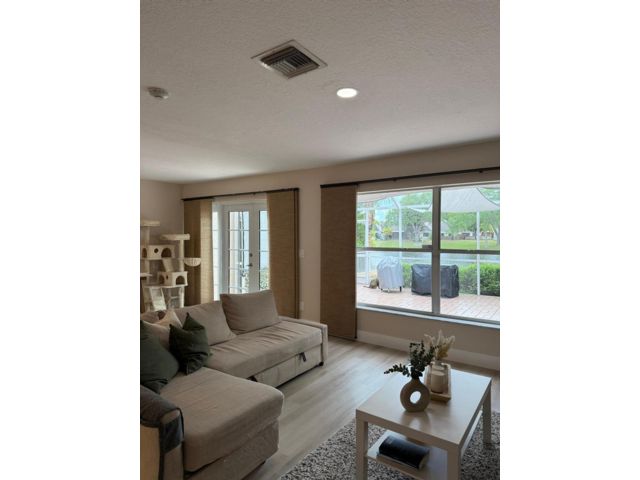  2 BR,  2.00 BTH &nbsp; style home in Deerfield Beach