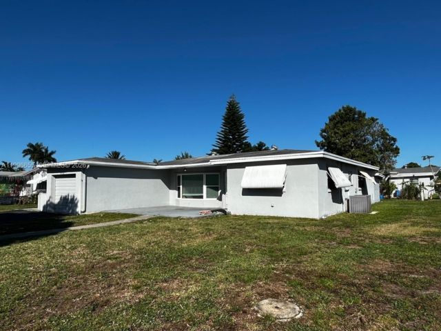  6 BR,  2.00 BTH &nbsp; style home in Lauderdale Lakes