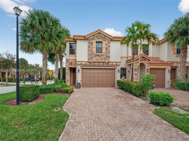  4 BR,  3.50 BTH &nbsp; style home in Coconut Creek