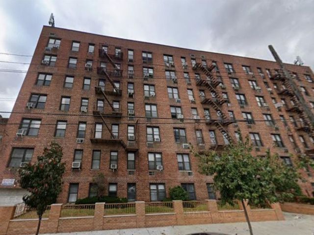  1 BR,  1.00 BTH &nbsp;Co-op style home in Madison