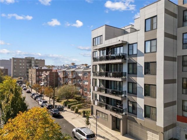  1 BR,  1.00 BTH &nbsp;Condominium style home in Sheepshead Bay
