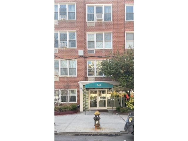 Studio,  0.00 BTH &nbsp;Co-op style home in Flatbush