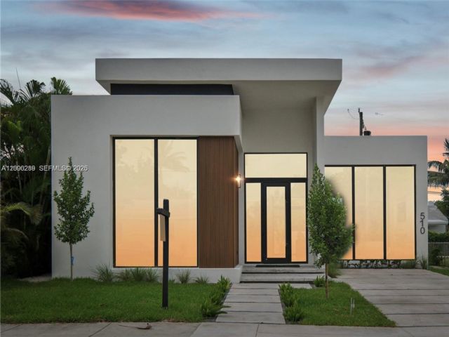  4 BR,  3.00 BTH &nbsp; style home in Miami