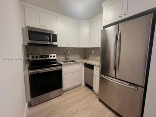  1 BR,  1.00 BTH &nbsp; style home in Miami