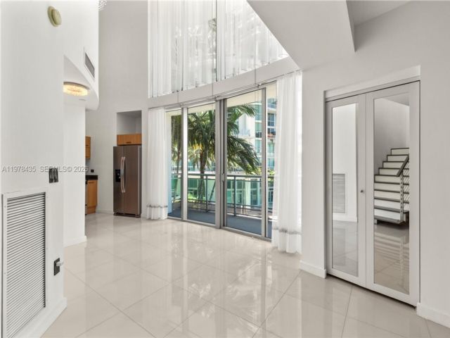  2 BR,  2.00 BTH &nbsp; style home in Miami