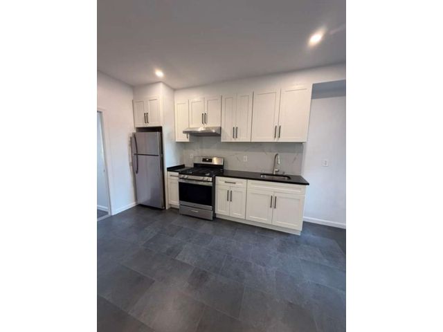  3 BR,  1.00 BTH &nbsp;Multi-family style home in East Flatbush