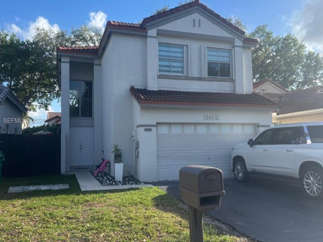  4 BR,  3.00 BTH &nbsp; style home in Miami