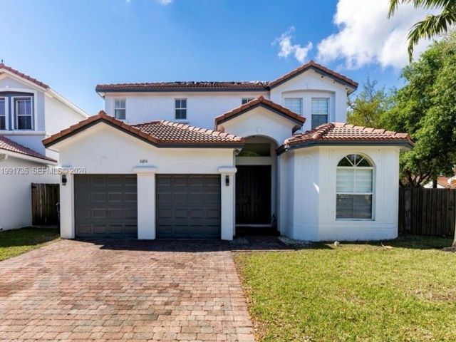  5 BR,  3.00 BTH &nbsp;European style home in Homestead