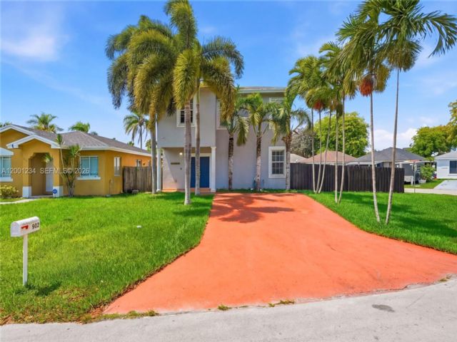  3 BR,  2.50 BTH &nbsp; style home in Florida City