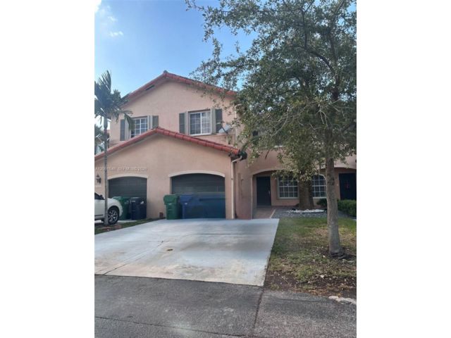  3 BR,  2.50 BTH &nbsp; style home in Miami