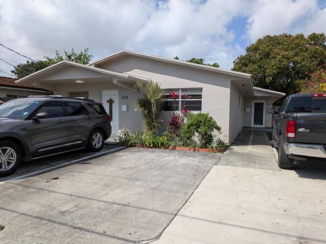  3 BR,  2.00 BTH &nbsp; style home in Miami
