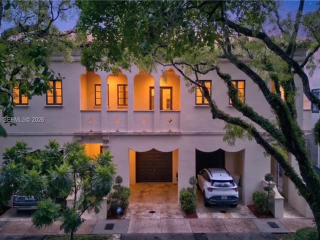  3 BR,  2.50 BTH &nbsp; style home in Coral Gables