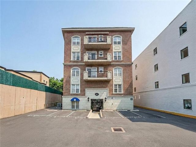  2 BR,  2.00 BTH &nbsp;Condominium style home in Great Kill