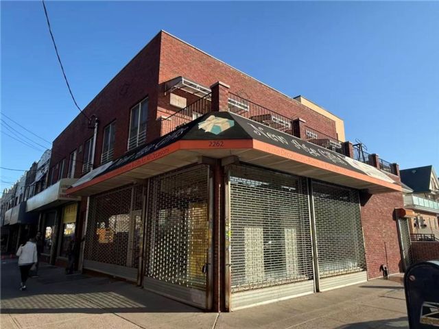 Studio,  0.00 BTH &nbsp;Store style home in Bath Beach