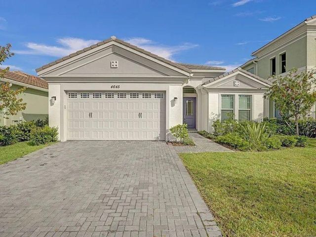  3 BR,  3.00 BTH &nbsp; style home in Loxahatchee