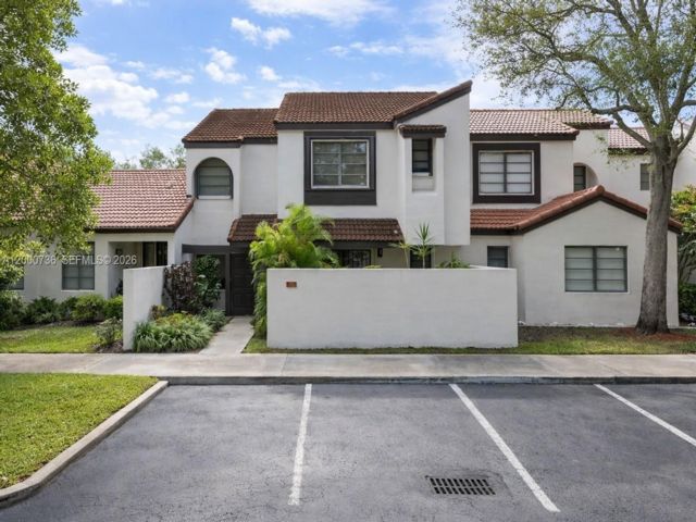  3 BR,  3.00 BTH &nbsp; style home in Miami